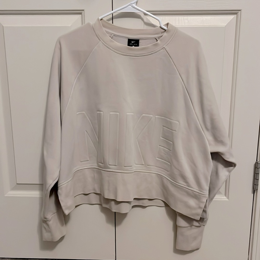 Women’s Nike Oversized Crop Crewneck (Size Large)